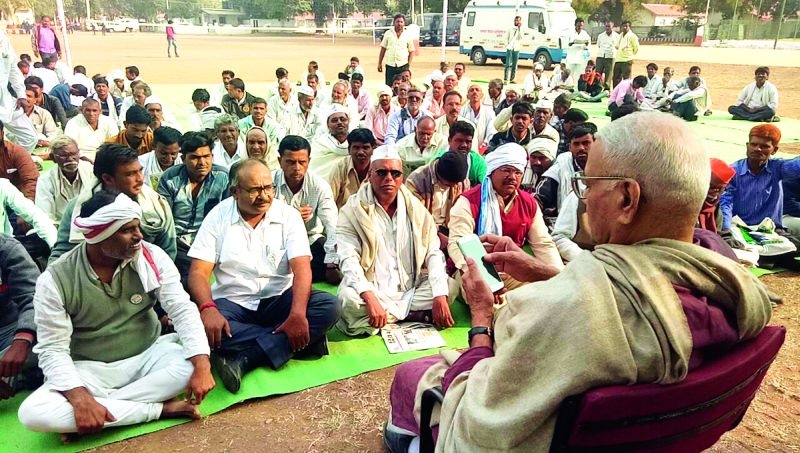 Farmer's agitation: Yashwant Sinha refuses to leave police headquarters! | शेतकरी आंदोलन : पोलीस मुख्यालय सोडण्यास यशवंत सिन्हांचा नकार!
