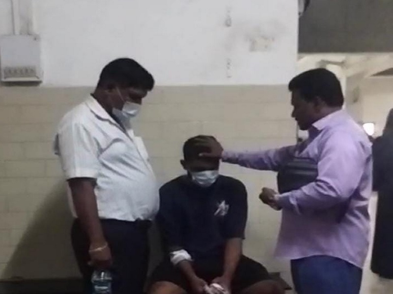Mantra treats patient at YCM Hospital in Pune; In the name of security guard, fuel for superstition | धक्कादायक! YCM रुग्णालयात मंत्राने रुग्णावर उपचार; सुरक्षारक्षक नावालाच, अंधश्रद्धेला खतपाणी