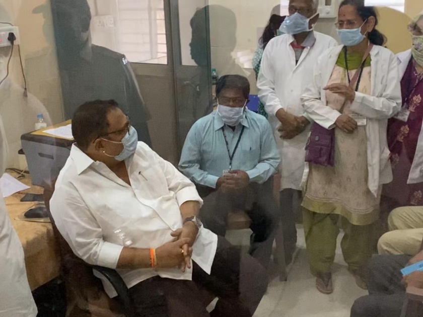 Minister of State for Health Yadravkar visits Miraj and Ichalkaranji Government Hospitals | CoronaVirus: आरोग्य राज्यमंत्री यड्रावकर यांची मिरज व इचलकरंजी शासकीय रुग्णालयांना भेट