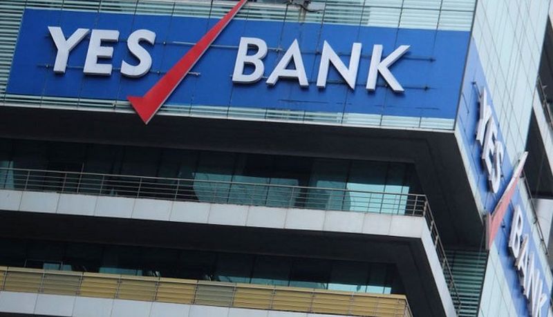 Ban on Yes Bank; Problems of losing checks | येस बँकेवर निर्बंध; धनादेश वटण्यास अडचणी