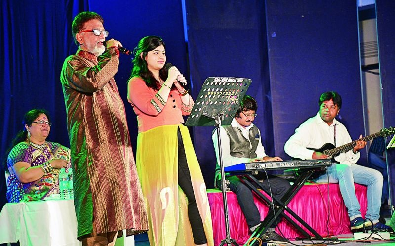 Gori tera gaav bada pyara ... A beautiful concert of Yeshudas songs | गोरी तेरा गाव बडा प्यारा... येसूदास यांच्या गीतांची बहारदार मैफिल