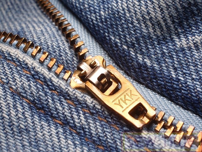 Amazing meaning and facts about YKK zipper using worldwide | तुमच्या पॅंटच्या चेनवर असलेल्या YKK चा अर्थ तुम्हाला माहीत आहे का?  