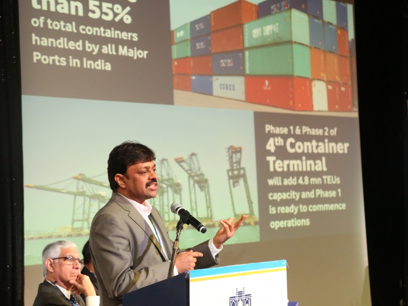 Neeraj Bansal should adopt similar steps in JNPT to move empty containers | रिकामे कंटेनर्स हलवण्यासाठी जेएनपीटीमध्ये उबरसारख्या पद्धती अवलंबणार- नीरज बन्सल