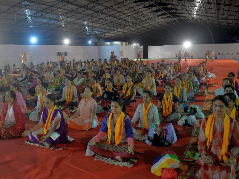 The yoga practice experienced by yoga practitioners during Bharat Yoga Yoga Festival | भारत योग यात्रा योगोत्सवात योगाभ्यासकांनी अनुभवली योगनिद्रा