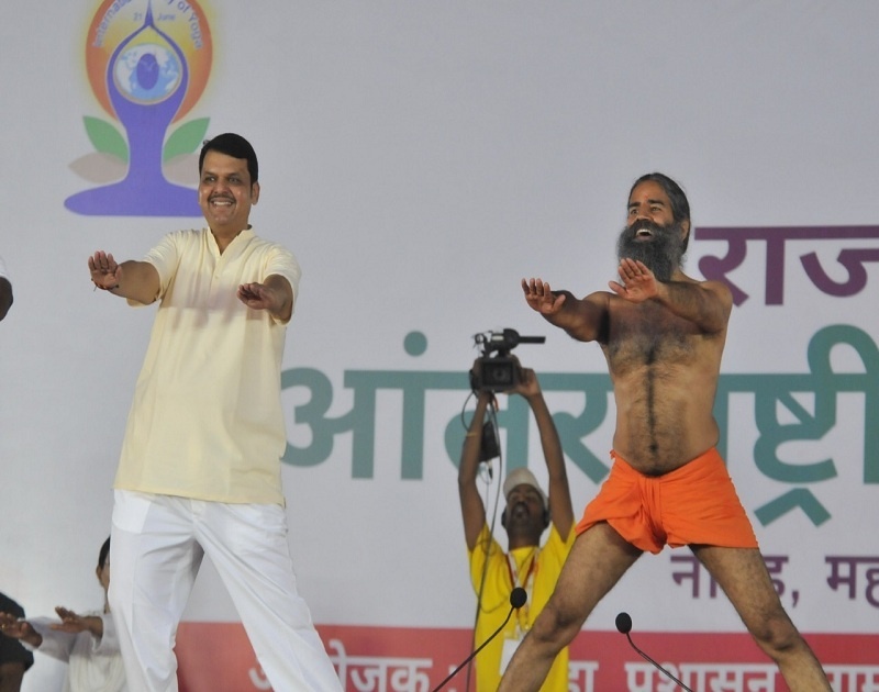 In the state level yoga camp, Nandedkar gave experience to the unbroken fountain of consciousness | राज्यस्तरीय योग शिबिरात नांदेडकरांनी अनुभवला चैतन्याचा अखंड झरा