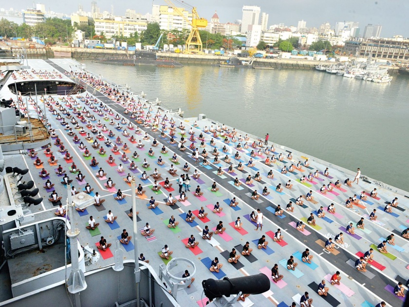 'Yoga Day' celebrated in Mumbai | मुंबापुरीत साजरा झाला ‘योग दिवस’