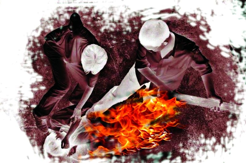 In Nagpur, the youth burnt by throwing kerosene | नागपुरात  रॉकेल टाकून तरुणाला पेटविले