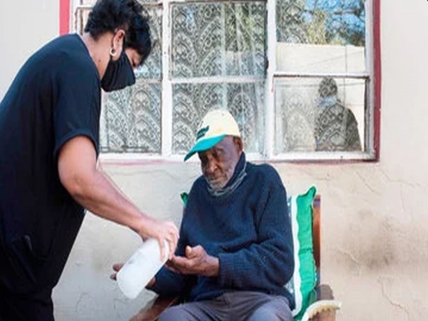 CoronaVirus News : 114 year old ethiopian monk beats corona with the help of dexamethasone | 'त्या' औषधानं केली कमाल; ११४ वर्षांच्या आजोबांची कोरोनावर मात