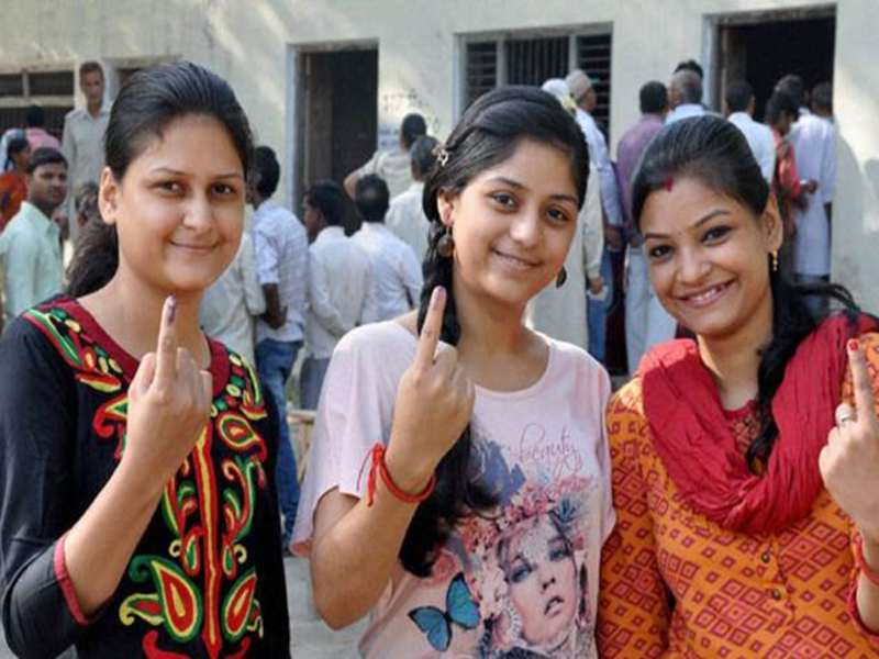 Young voters will be crucial in Raigad | रायगडमध्ये युवा मतदार ठरणार निर्णायक