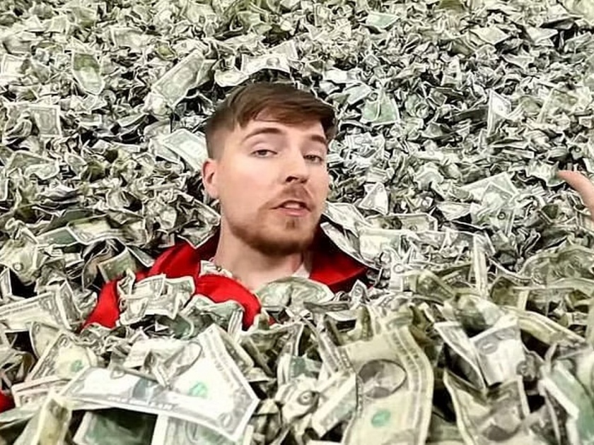 Richest YouTuber MrBeast! Millions of dollars worth of prizes walk around... are you surprised.... | सगळ्यात श्रीमंत यू-ट्युबवाला! लाखो डॉलर्सची बक्षीसे वाटत फिरतो... चकित झालात ना....