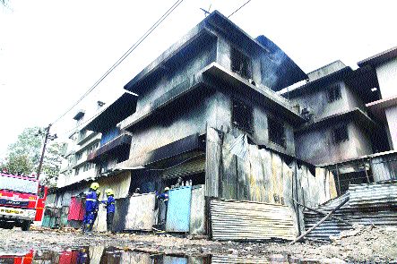 Three companies fire in Nerul MIDC | नेरुळ एमआयडीसीत तीन कंपन्यांना आग
