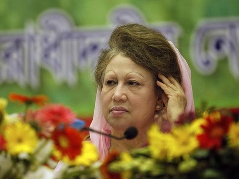 Bangladeshi Prime Minister Begum Khaleda Zia sentenced to seven years in jail | बांग्लादेशच्या माजी पंतप्रधान बेगम खलिदा झिया यांना 7 वर्षांचा तुरूंगवास