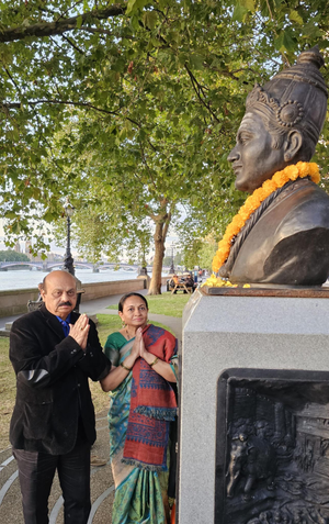 Former K'taka CM & MP Basavaraj Bommai pays homage to Basaveshwara ...