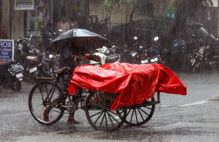 Heavy rain likely in five Tamil Nadu districts today; thunderstorms forecast