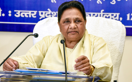 off escalates over 'chavanni' jibe; Mayawati demands SP chief's apology