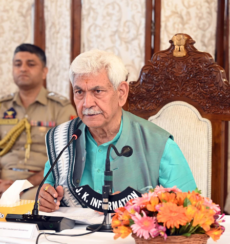 G urges pilgrims to travel only after obtaining valid registration for Amarnath Yatra