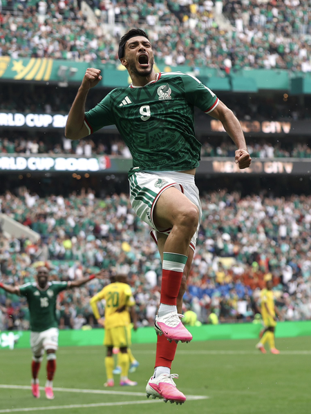 Mexico Kicks Off 2026 World Cup with Dominant Win Over South Africa