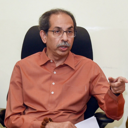 दलबदलियों की बढ़ी कीमत: शिवसेना (UBT) ने 'सामना' में दलबदलियों की कड़ी निंदा की