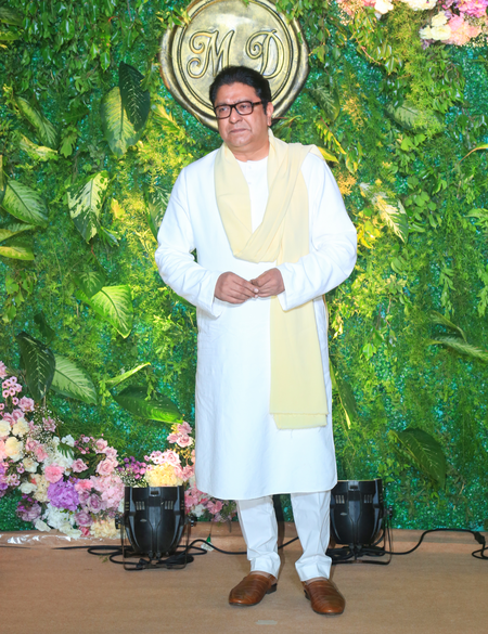 Raj Thackeray slams turncoats, says selling self