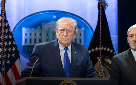 Trump renews criticism of US media, alleges 'fake news'