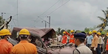 train crash: Drunk gateman ignored closing rail gate, arrested