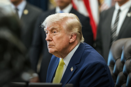 Trump signs executive order to tighten defence supply chains