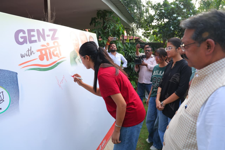 Delhi BJP chief Harsh Malhotra holds 'Yuva Samvad' with college students
