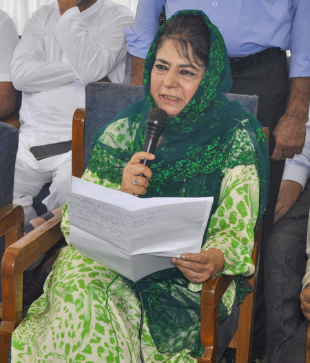 Mehbooba Mufti apologises for her Jantar Mantar remarks