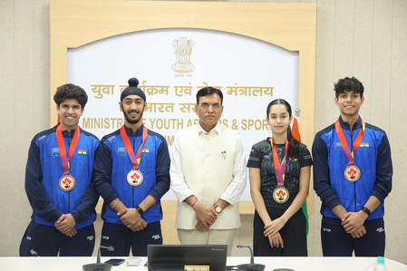 Sports Min Mandaviya felicitates squash star Anahat Singh and men's team on World Jr. C'ships success
