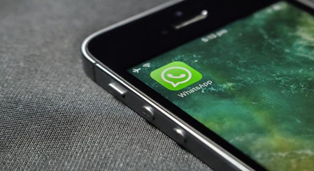WhatsApp users report media