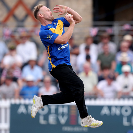 rounder Danny Lamb calls time on career at 30 after neck injury