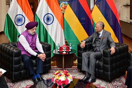 Mauritius discuss strengthening energy partnership