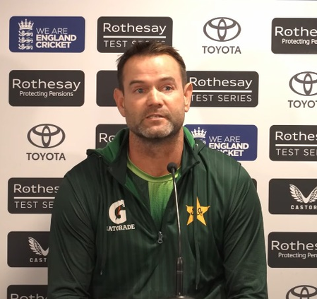 'Too early to judge youngsters, learning on Test circuit is tough': Pakistan batting coach Smith