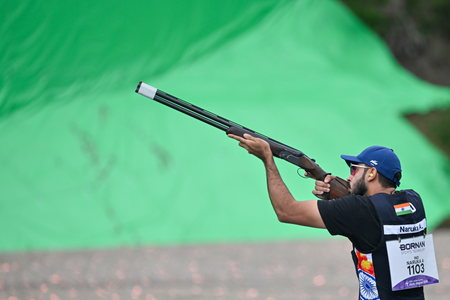 Parinaaz duo win skeet mixed team bronze at Asian Games