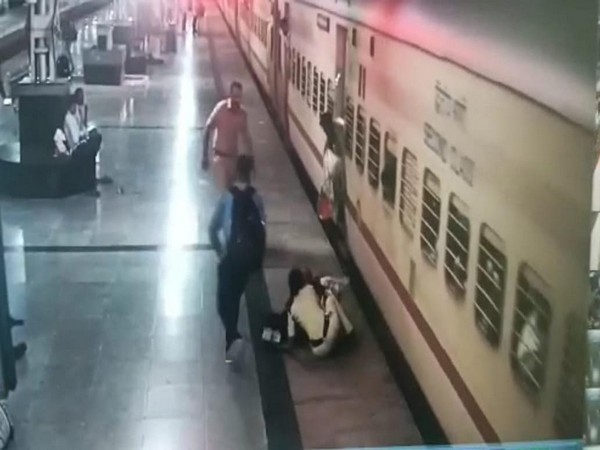 RPF's woman constable saves female passenger from falling under moving ...