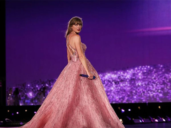 taylor swift met gala pink dress Pink Taylor Swift Round Neck V Back Sequins Dress Long Prom Best Red C Hoprom