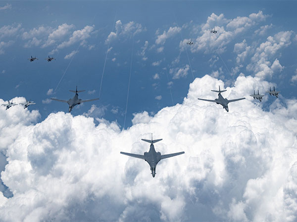 中国の脅威がインド太平洋地域の自由を守るために多数の空軍を動員
