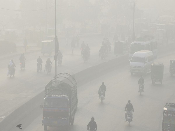 Pakistan: Islamabad chokes as December 2024 marks worst air quality on record  Lokmat Times