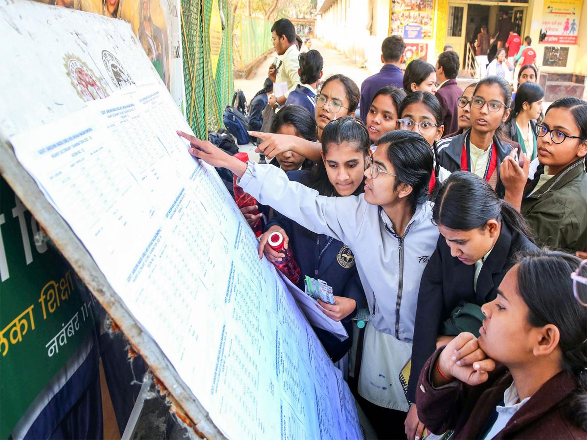 JEE Main 2026 Session 1 results declared; 12 Students score 100 ...