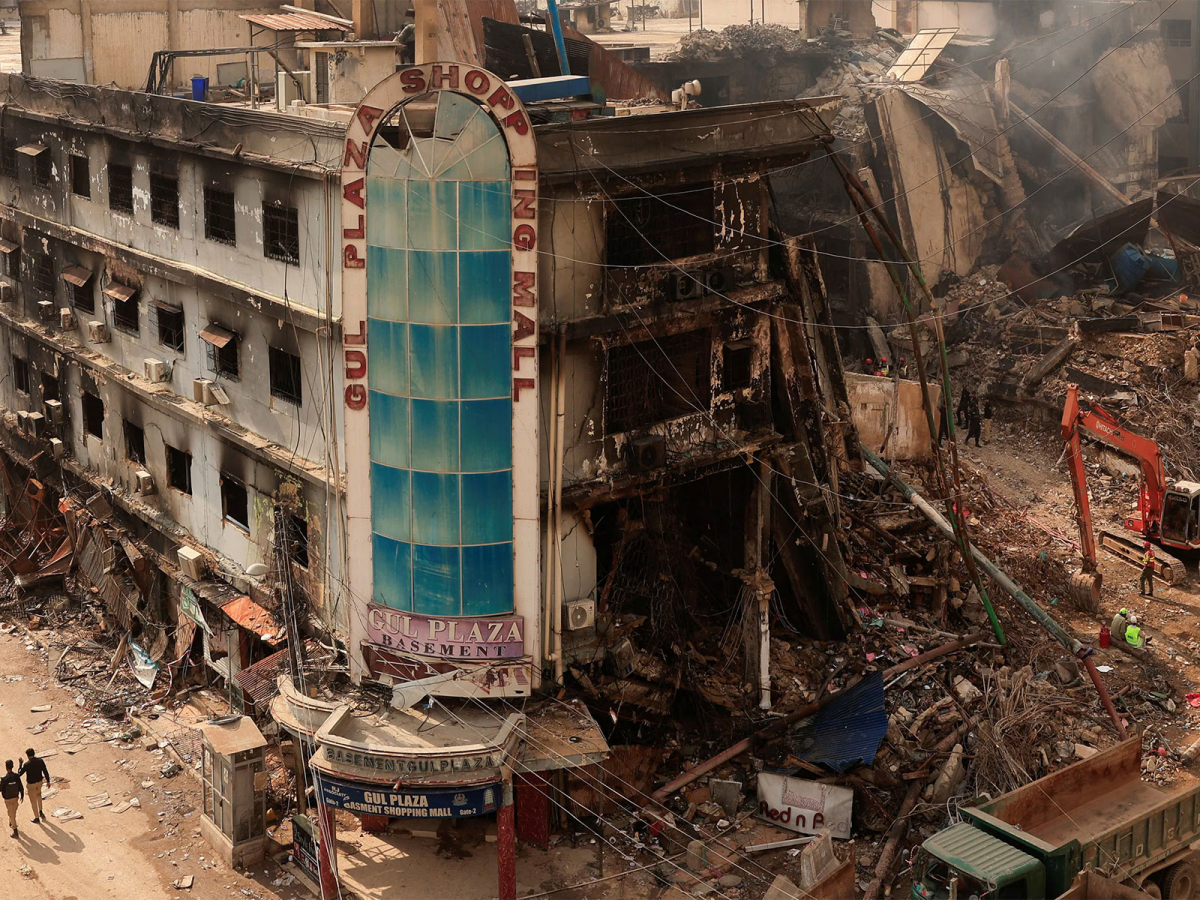 Pakistan: Gul Plaza inquiry highlights gaps in emergency response and ...