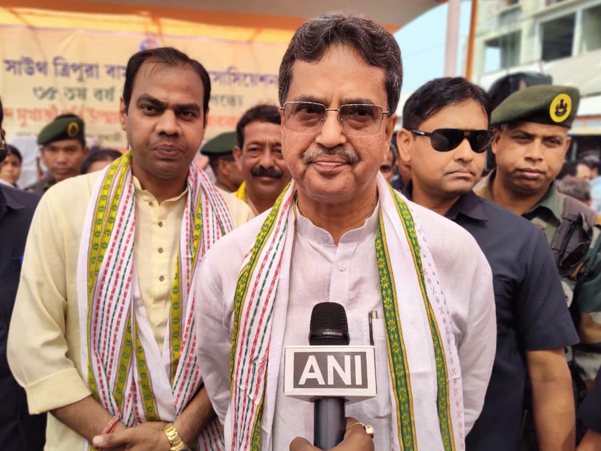 Manik Via Tripura CM Manik Saha welcomes resumption of Agartala-Kolkata Bus ...