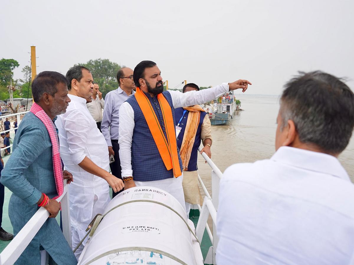 Bihar CM visits flood-hit districts of Vaishali, Saran; shares meal with affected people