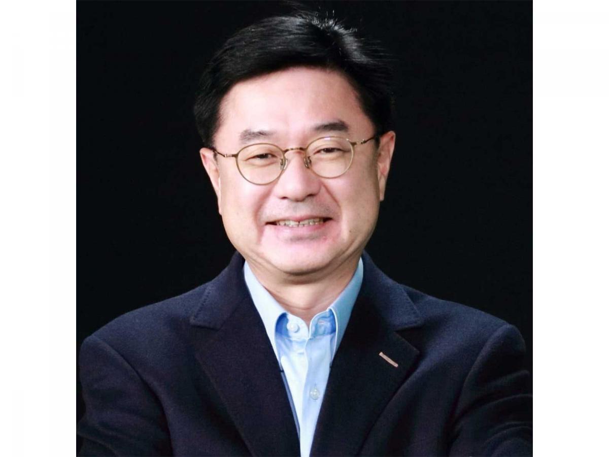 India shifting from technology market to global innovation base, helping develop technology for world: Samsung's JB Park