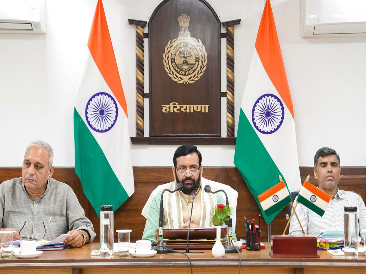 Hayana CM chairs high-powered committee meeting, approval given for purchase of 5 lakh data SIMs for students