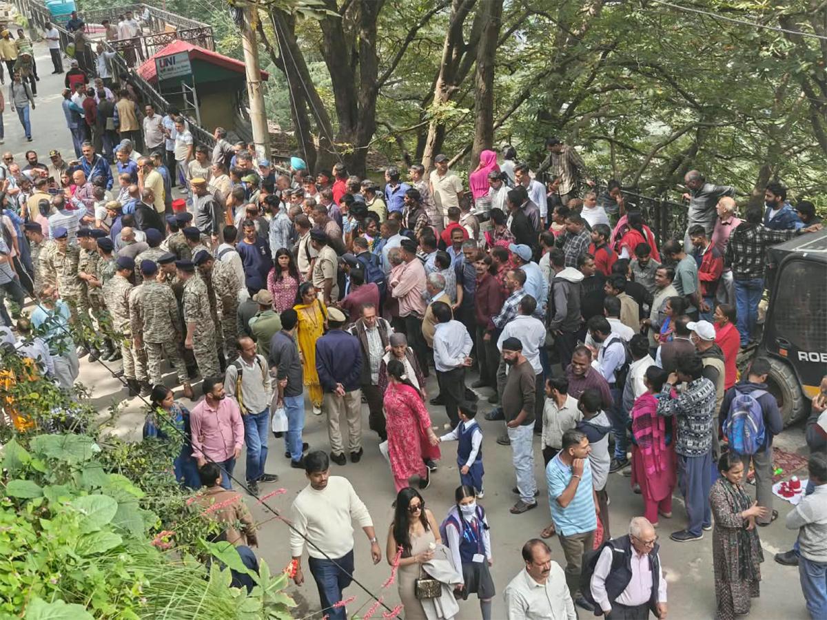 CITU stages protest in Shimla against move "to evict street vendors" in Lakkar Bazaar area