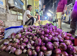 Centre hikes onion procurement price by 13 pc to Rs 2,125 per quintal