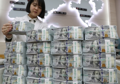 Korean won falls nearly 6 pc against US dollar this year