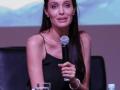 Angelina Jolie delivers emotional tribute to poet Amanda Gorman - Hindi News | Angelina Jolie delivers emotional tribute to poet Amanda Gorman | Latest entertainment News at Lokmattimes.com
