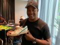 When Lara dug out his Akram-punctured 1992 WC shoe for charity - Hindi News | When Lara dug out his Akram-punctured 1992 WC shoe for charity | Latest cricket News at Lokmattimes.com