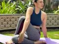 Yoga brings harmony to mind, body and soul, shares Hansika Motwani on IYD - Hindi News | Yoga brings harmony to mind, body and soul, shares Hansika Motwani on IYD | Latest entertainment News at Lokmattimes.com